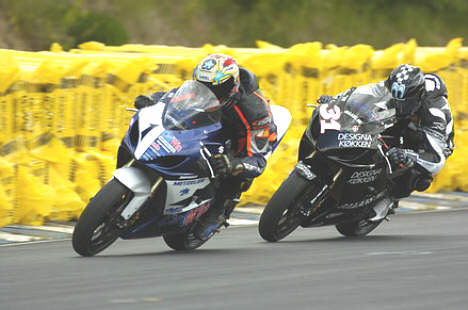 Kim Philip foran Steven Tirsgaard. (Foto: Birger Vilén - <a href=http://www.euroracer.org target=_blank>www.euroracer.org</a>)
